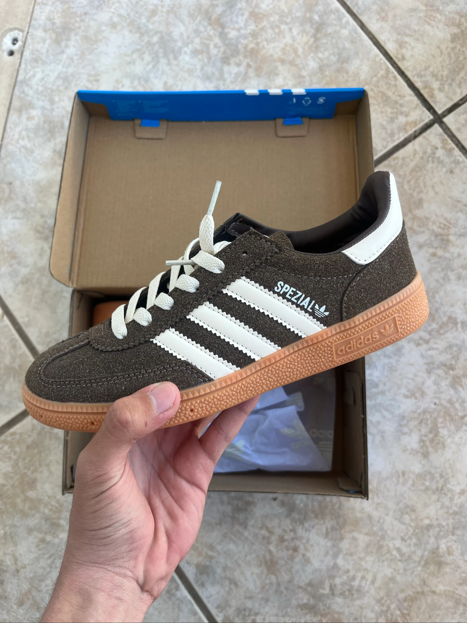 Tenis de adidas marrones para mujer – photo 4